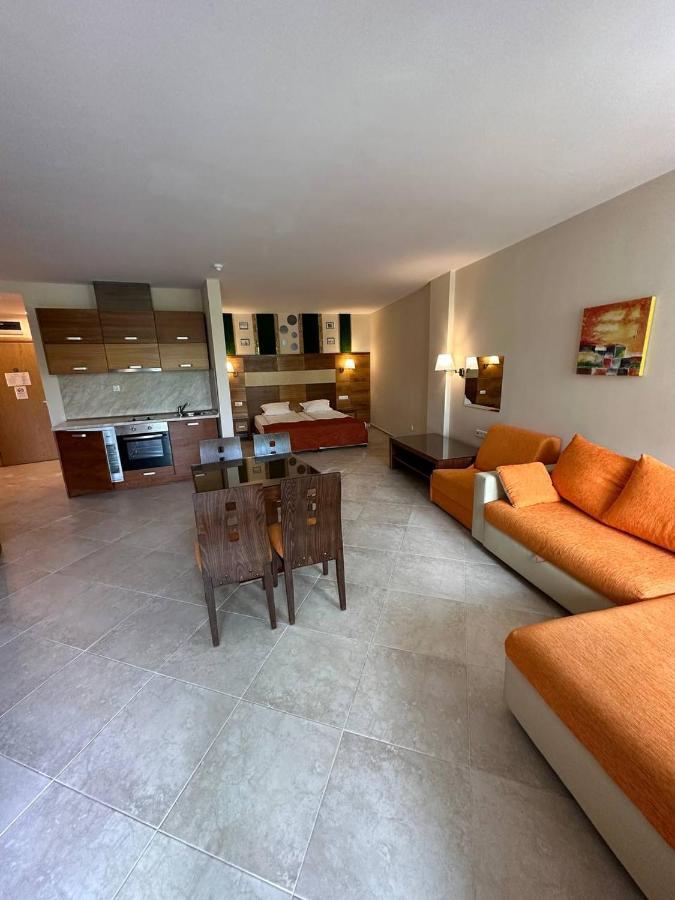 Briz Beach Apartments - Section B Солнечный берег Экстерьер фото